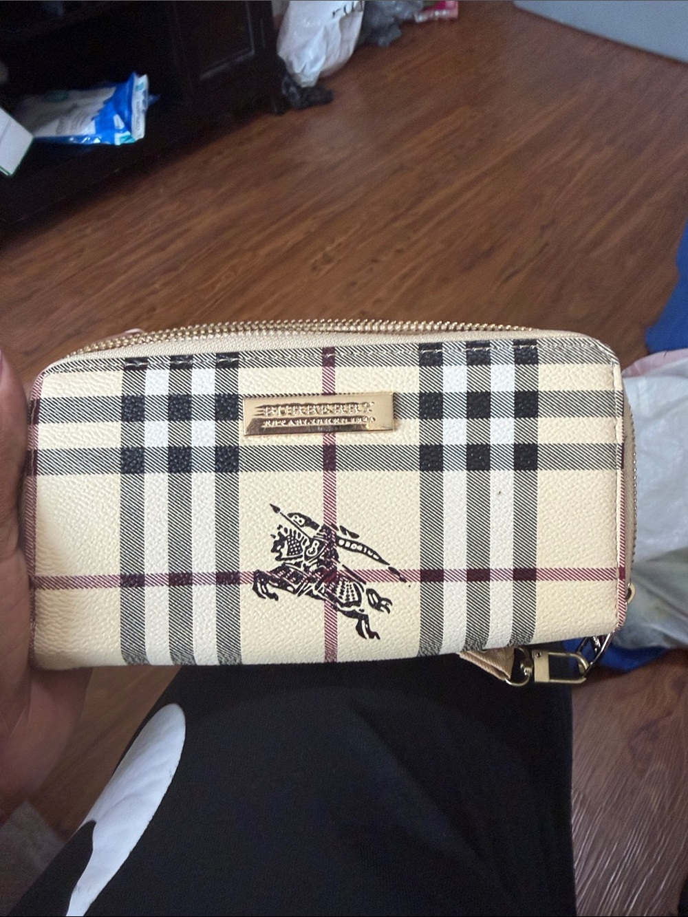 Burberry Plaid Zip Wallet - Beige Plaid